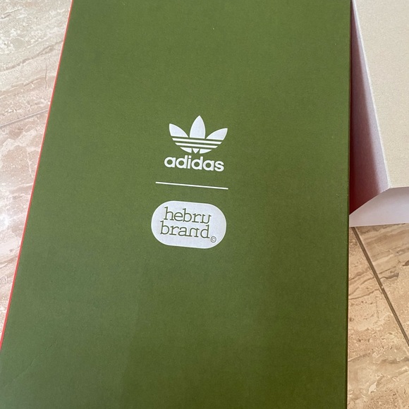 Adidas - Picture 5 of 5